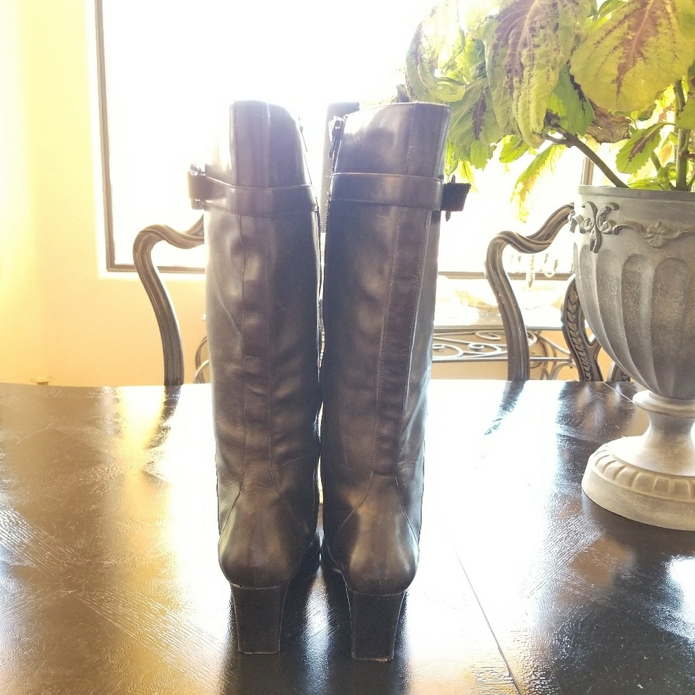 Anne Klein Black Leather Heeled Boots 8.5M - Picture 3 of 9